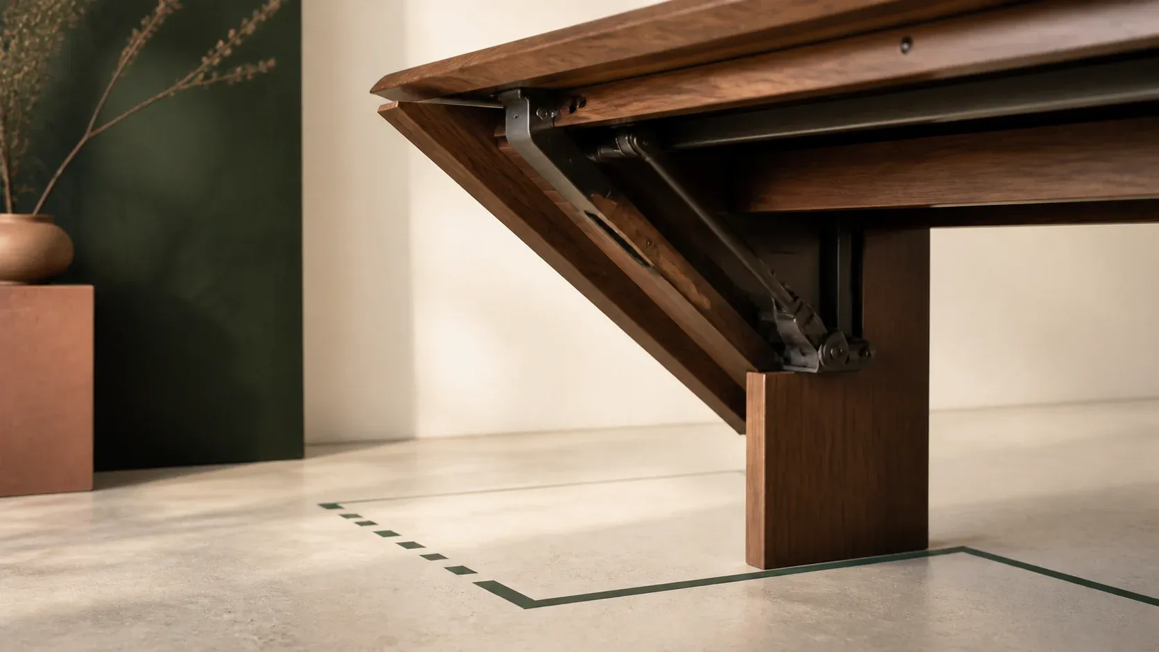 Detalle conceptual de un mecanismo de apertura en madera oscura.